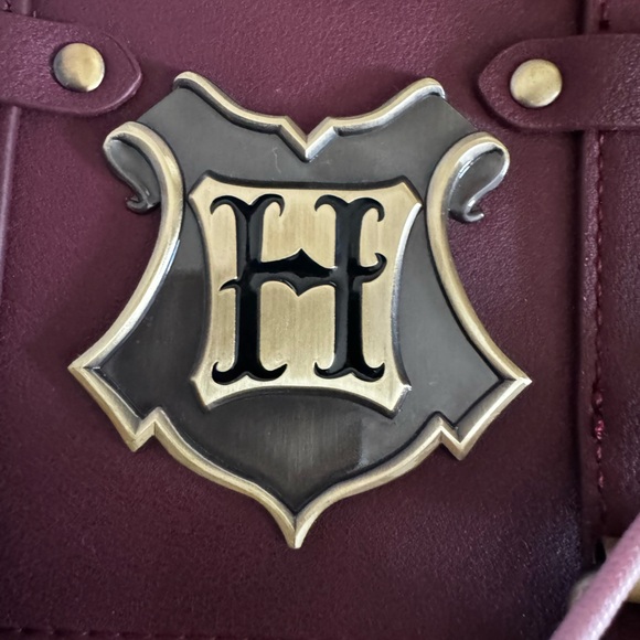 Harry Potter Purse Set-Burgundy Bag with Crest, Kisslock Gringotts Change Purse. - Picture 3 of 12